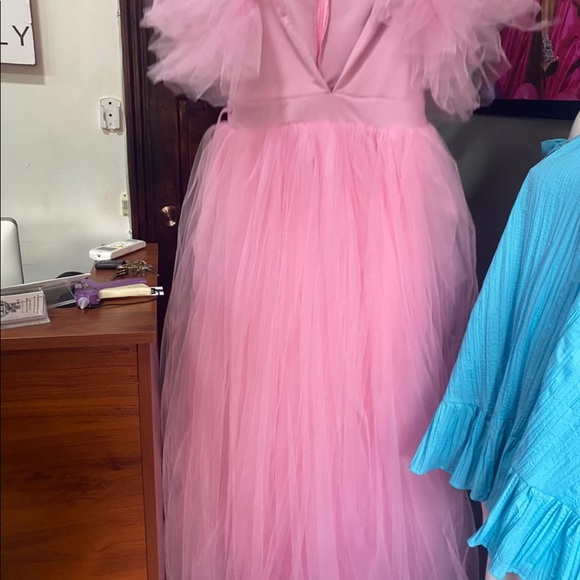 Pink Raffle dress - Picture 2 of 3